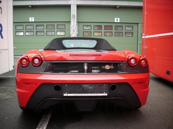 luxusní Ferrari